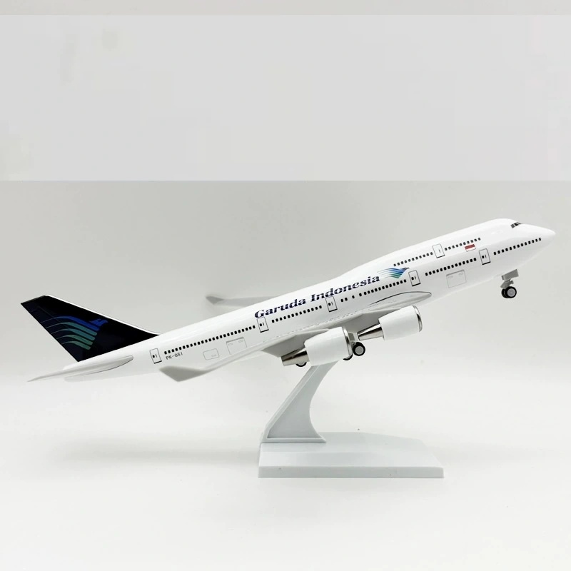 Model Pesawat 747 Skala 1/250  - Model Kit Indonesia ulasan dan harga