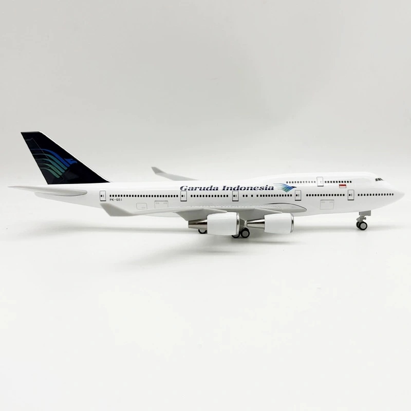 Model Pesawat 747 Skala 1/250  - Model Kit Indonesia ulasan dan harga