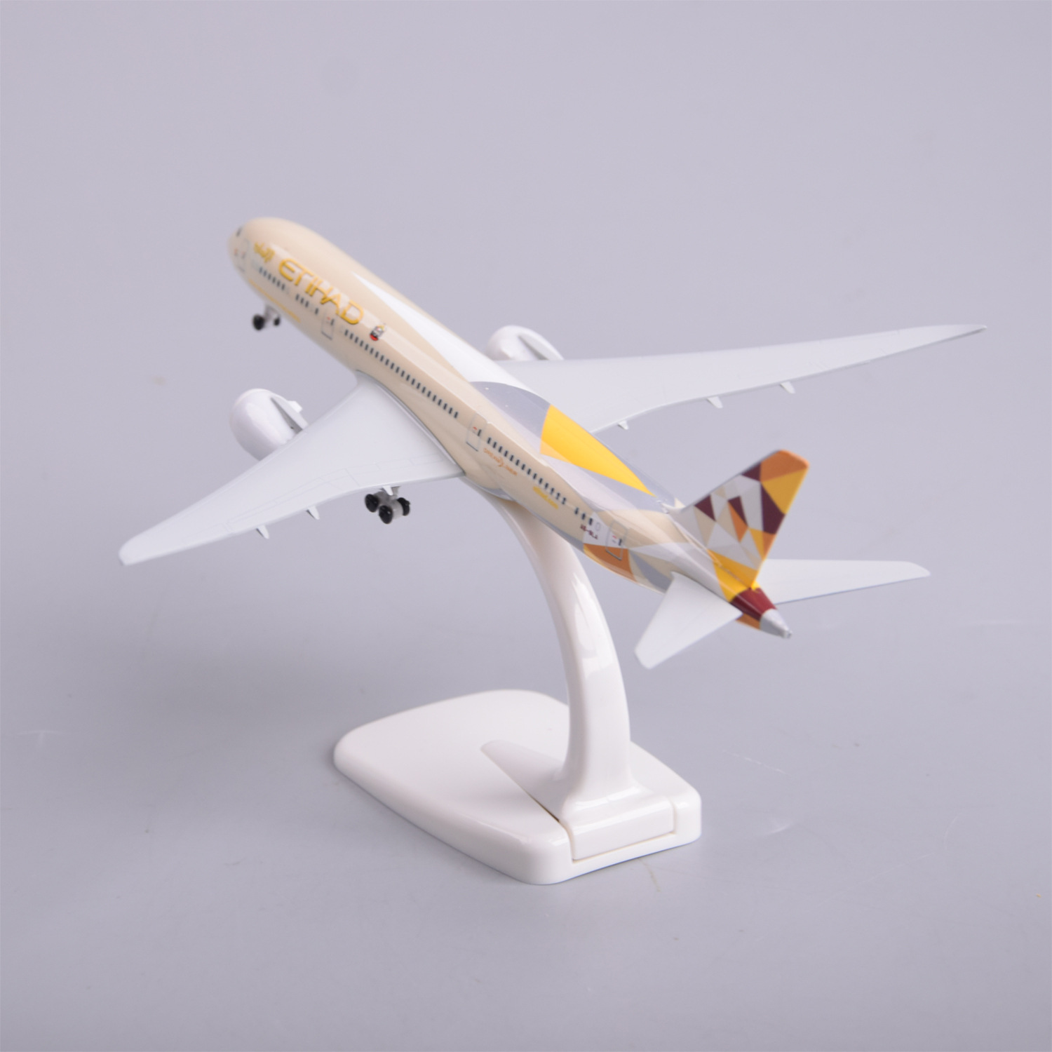 Model Pesawat Terbang Diecast  - Model Kit Planes ulasan dan harga