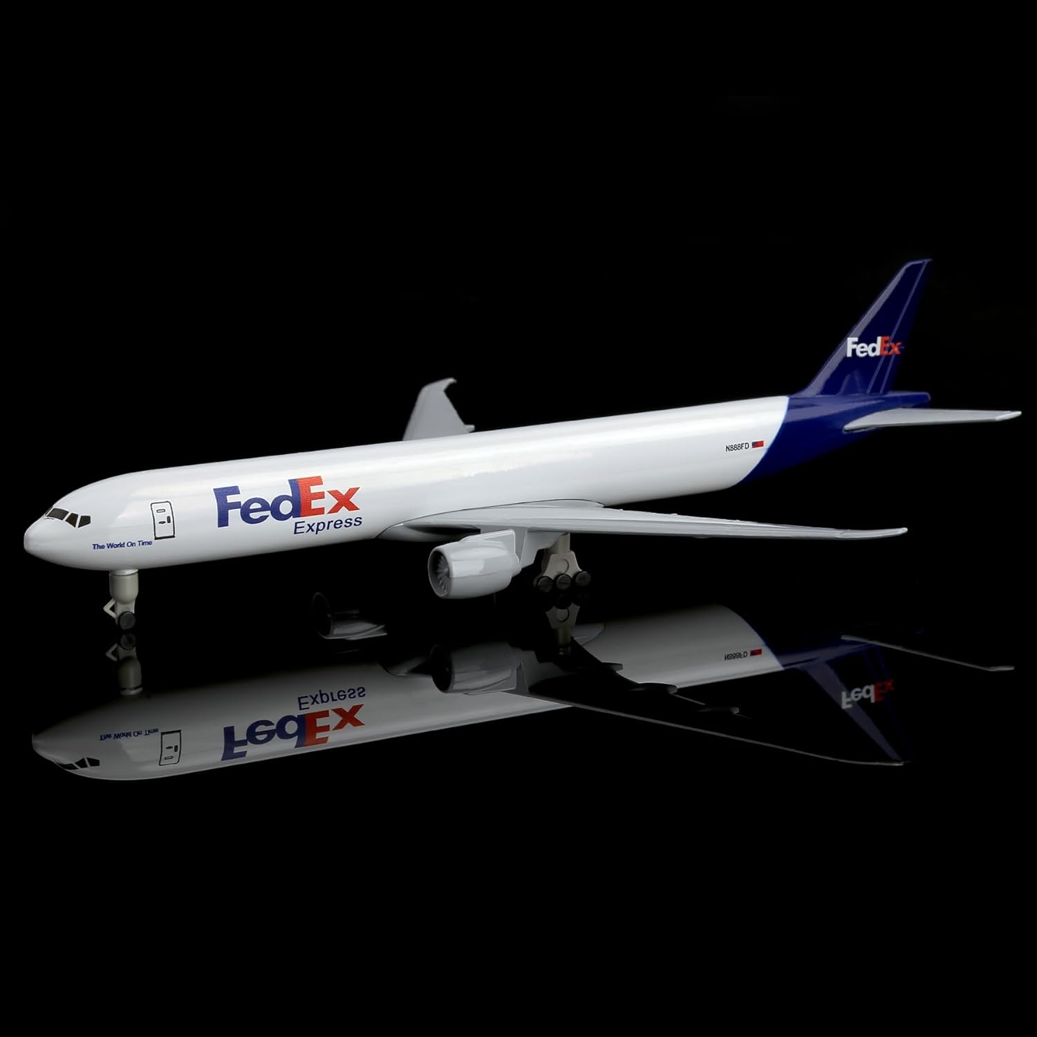 Model Pesawat Terbang Fedex B7 - Model Kit Planes ulasan dan harga